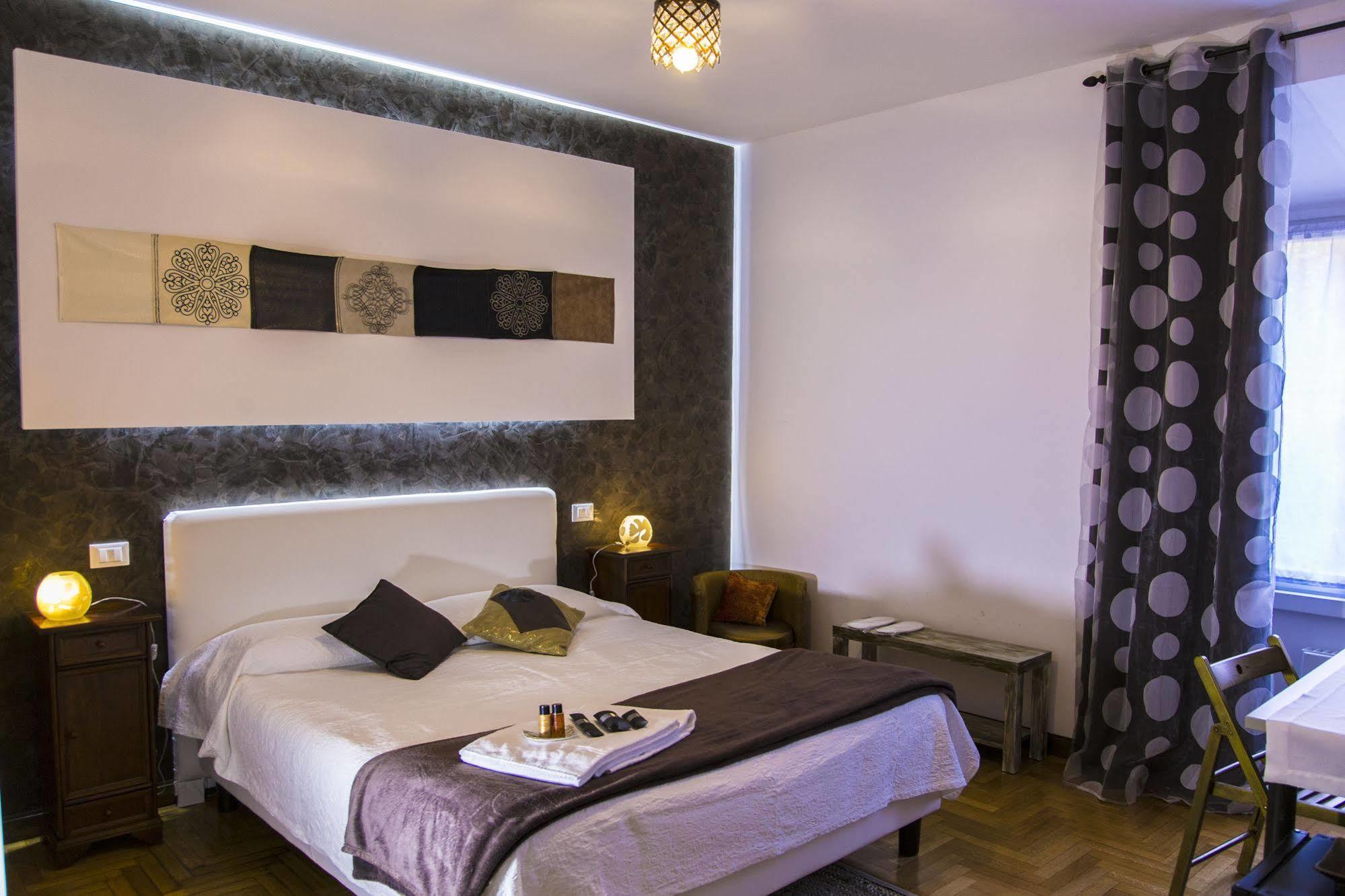 Caroline Rooms โรม ภายนอก รูปภาพ